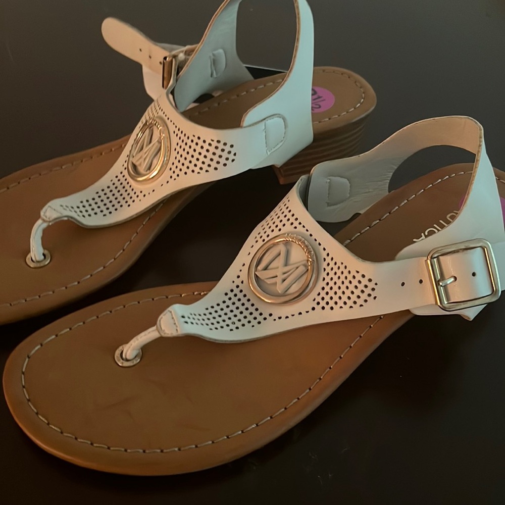 Micheal cors sandals